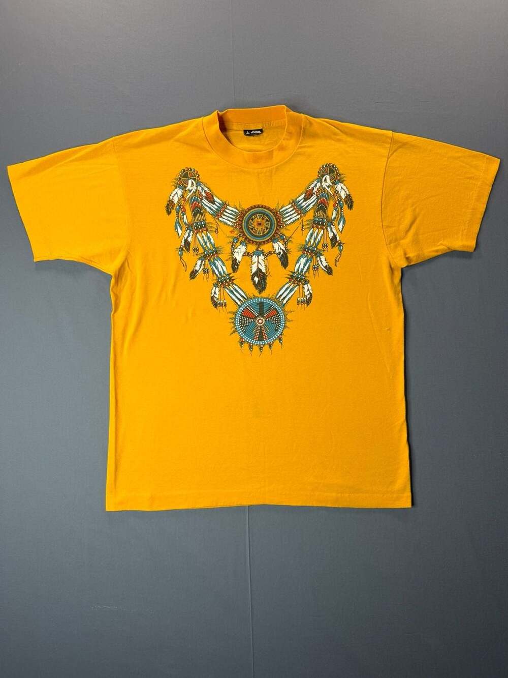Vintage 90’s Native American Indian Feather Necklace Graphic T-Shirt Gold Yellow